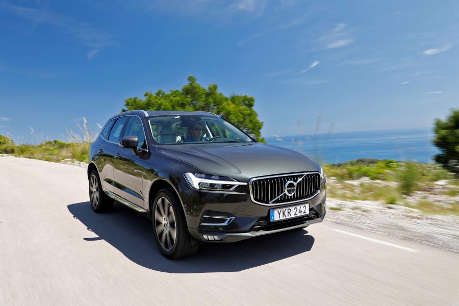  Volvo XC60 D5 Inscription 2017 года  (WW) (фото 8 из 42)